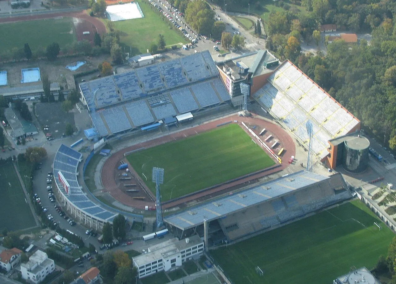 Luchtfoto van Stadion Maksimir in Zagreb, het stadion waarover het aanbestedingsgeschil gaat