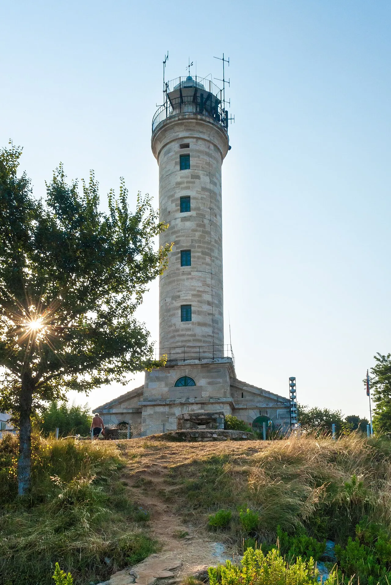 De vuurtoren van Savudrija op het westelijkste punt van Kroatië, het eindpunt van de wandelroute van Ilok naar Savudrija.