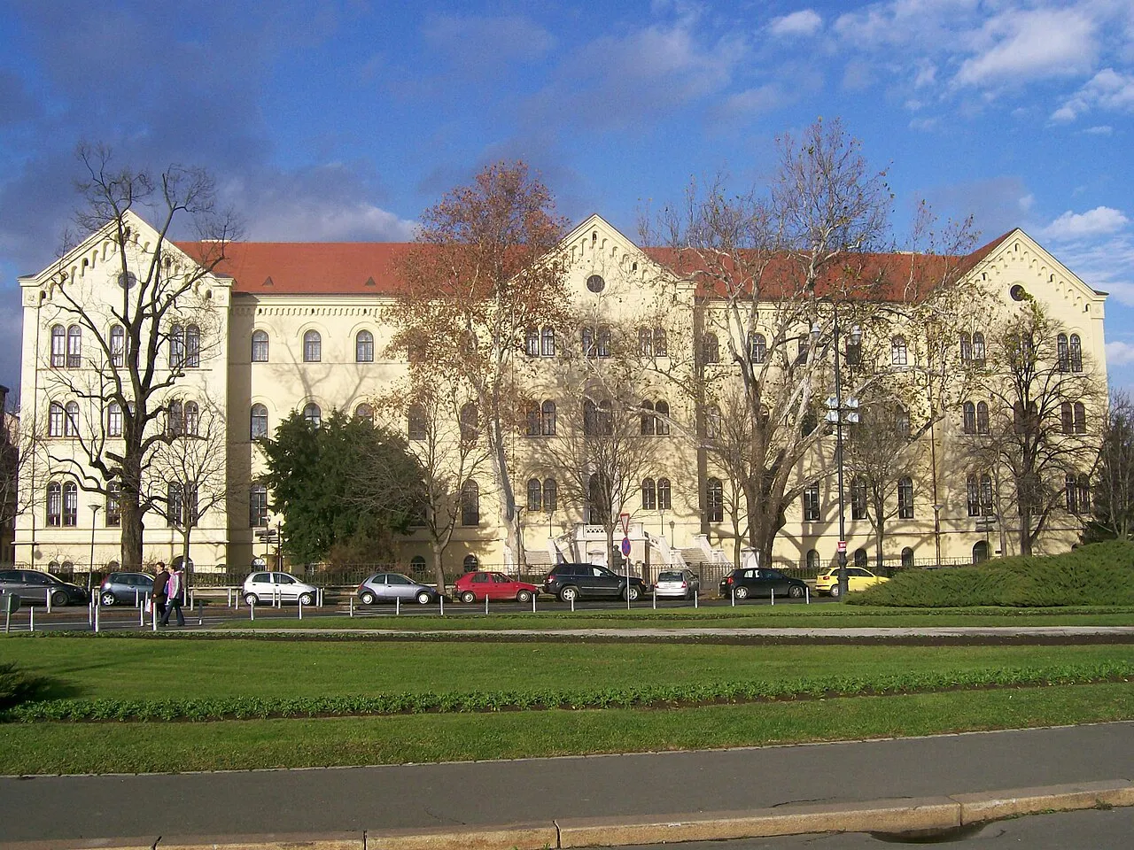 Rectoraatsgebouw van de Universiteit van Zagreb, waar het ministerie de uitreiking op Wereldlerarendag hield