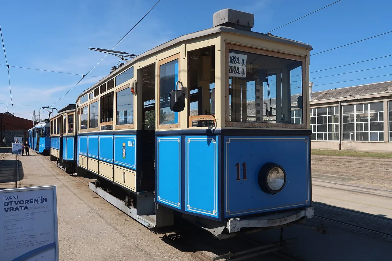 Een ZET-tram in Zagreb, het openbaarvervoerbedrijf waar de staking om draait.